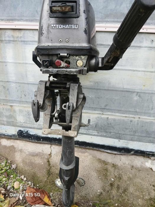 Бензинов мотор за лодка-Tohatsu