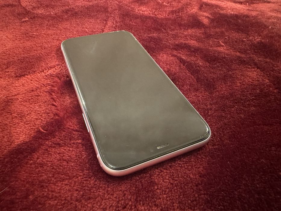 iphone 11 лилав като Нов