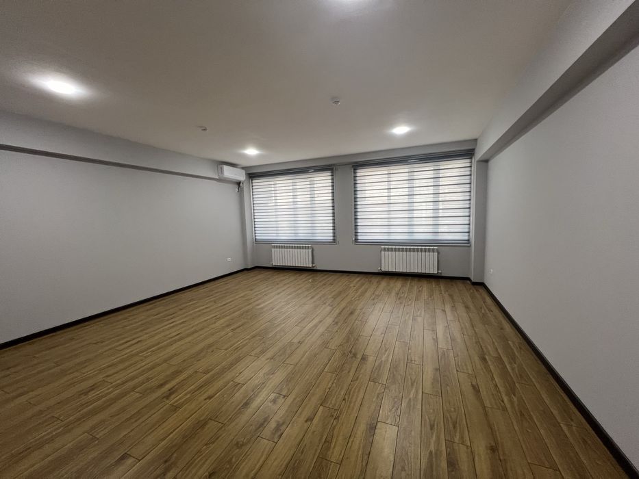 Аренда помещения под ОФИС с новым ремонтом первая линия