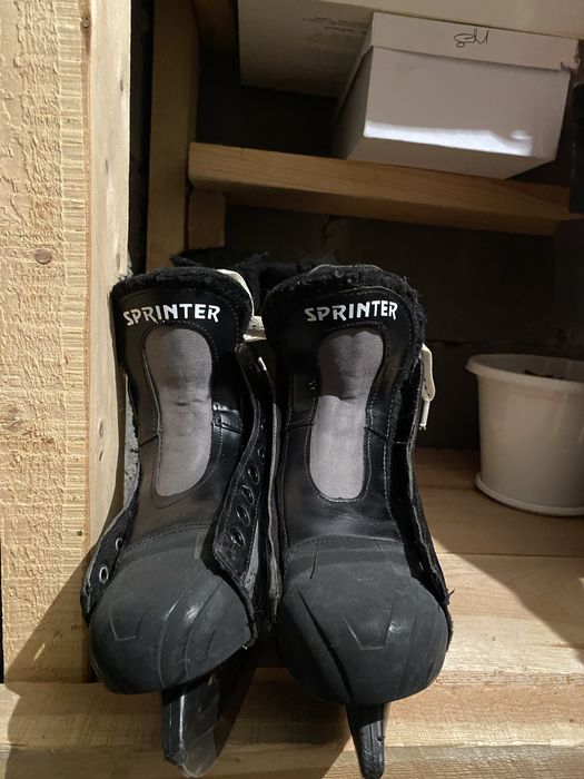 Хоккейные коньки