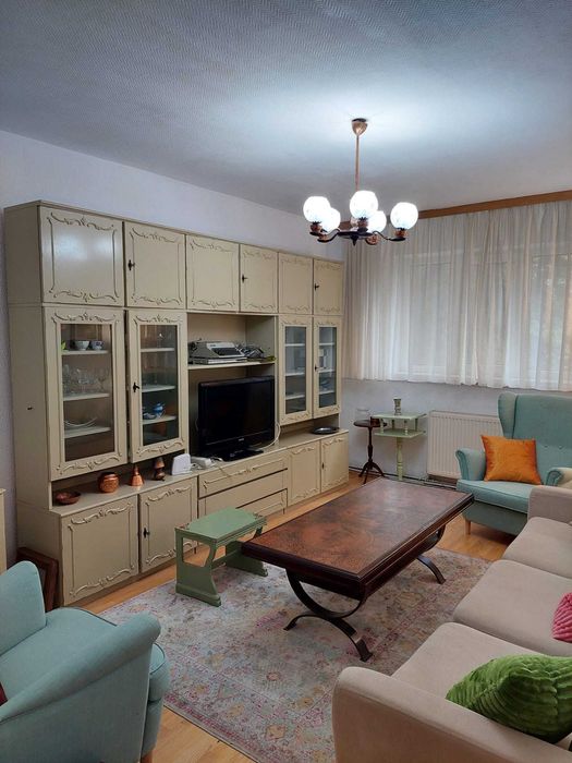 Apartament cu 3 camere de vânzare – Rădăuți