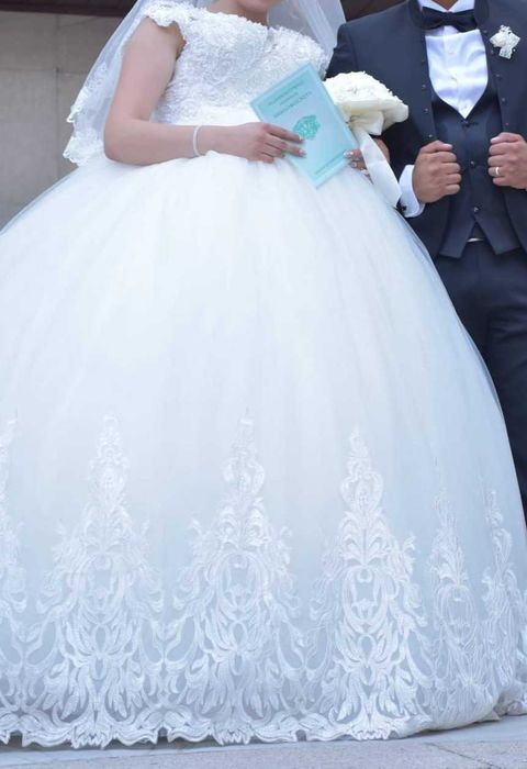 Булчинска рокля.