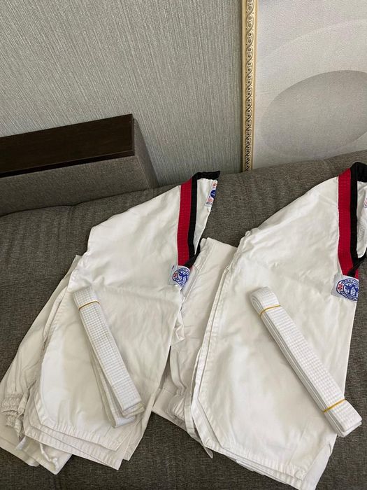 Кимоно және мма таеквандо киімдері