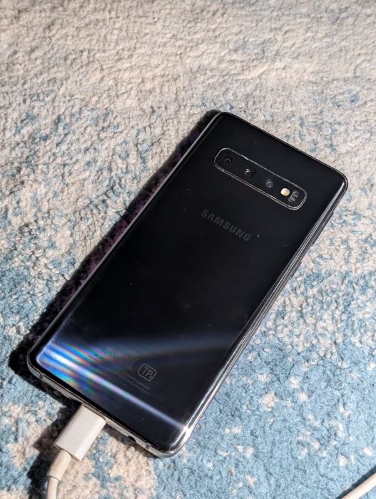 Iphone 12 и samsung s10