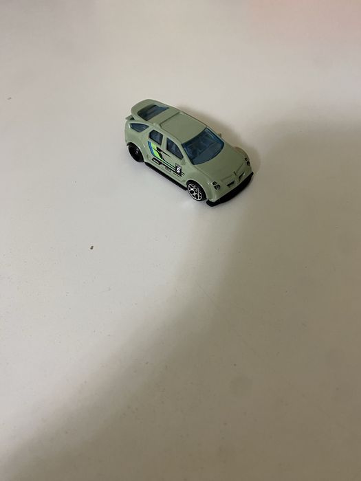 Hotwheels торг есть