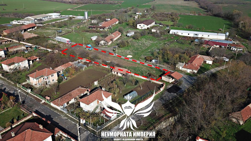 Продавам парцел 1592кв.м. в с.Долнослав, статут за НТП Стопански Двор