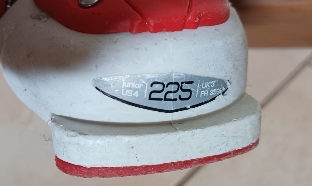 Clapari schi Atomic junior 35 1/2
