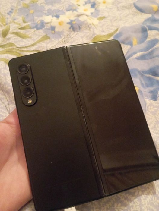 Samsung z fold 3
