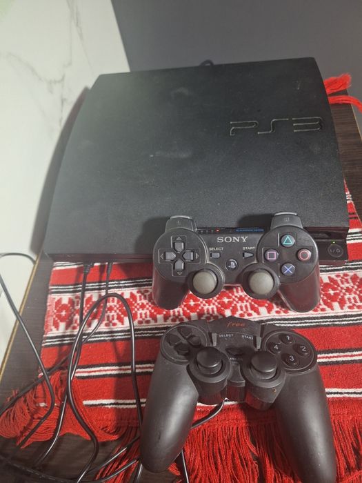 Vând ps3 in stare perfectă de funcționare