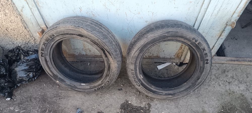 Продам 2 летних шины Nexen