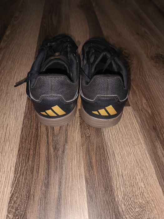 Ghete de fotbal adidas predator