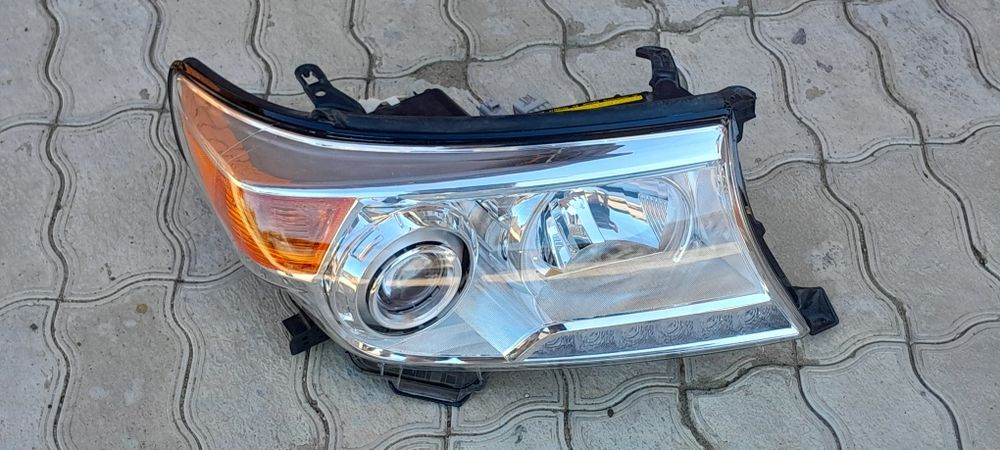 Фары передние LAND CRUISER 200