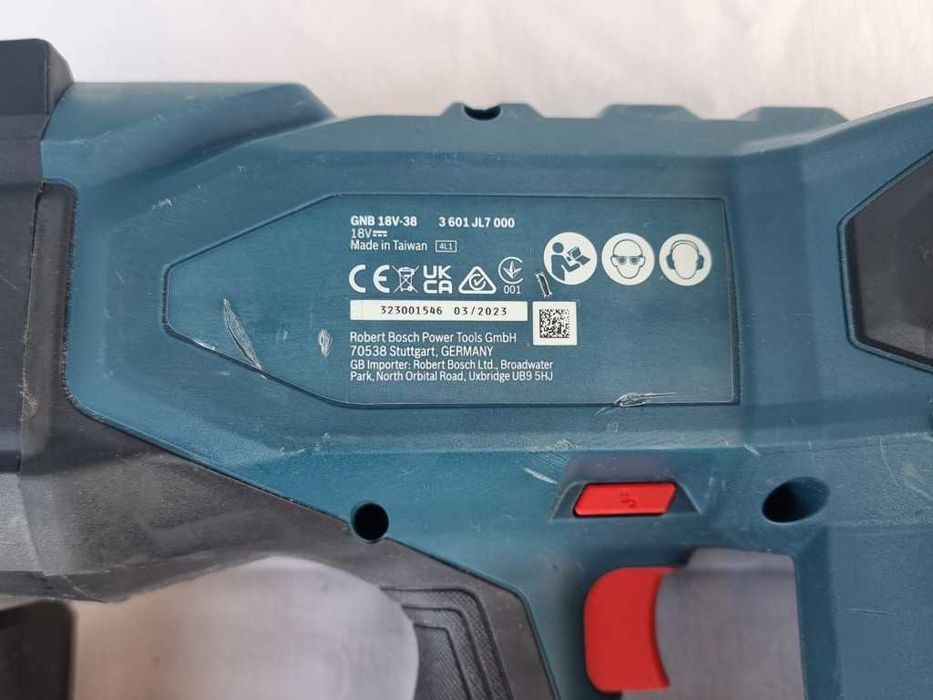 BOSCH GNB 18V - 38 - Акумулаторен пистолет за пирони