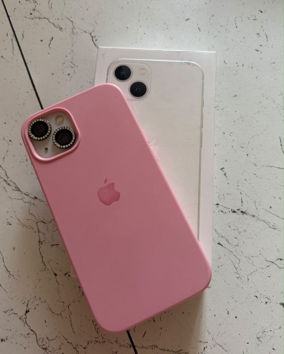 Продам iPhone 13 в отличном состоянии