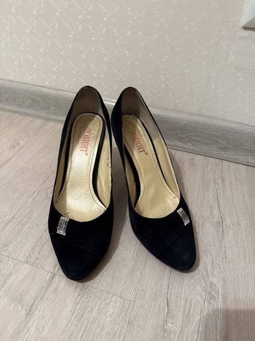 Туфли замшевые 38 размер