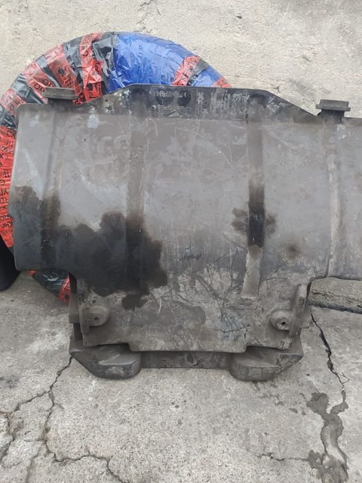 Защита двигателя Мерседес спринтер 2001 год