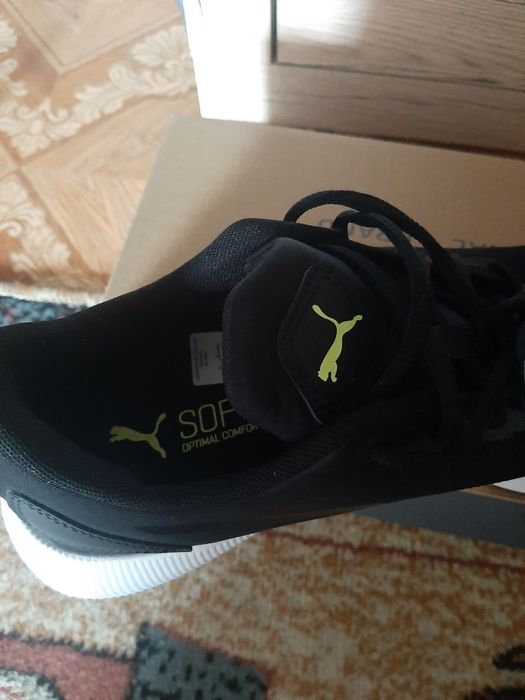 Продам кроссовки мужские