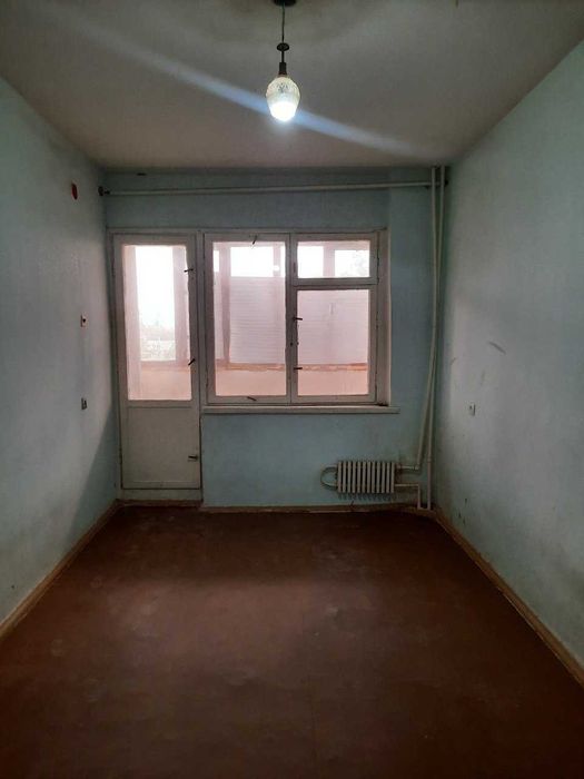 Продается 2 х комнатная квартира Блокставка, 2хона квар 10 микрорайон