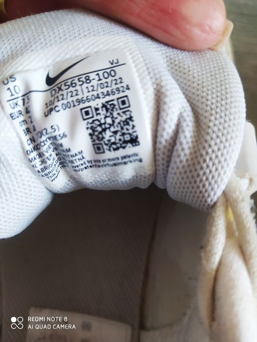 Продаю Nike  кроссовки оригинал
