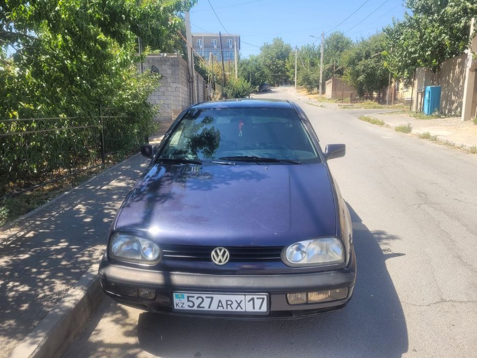 Продам срочно Volkswagen Golf 3