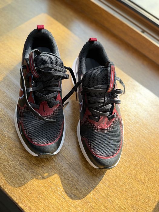 Nike Cosmic Runner