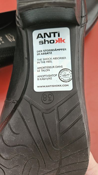 Продам туфли женские