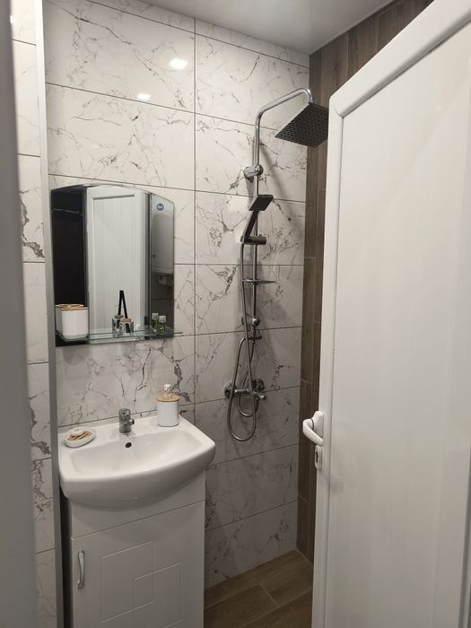 Дава се под наем Тристаен апартамент в Търговище, Запад 3 - 64 кв.м за 259.08 € - Снимка #4