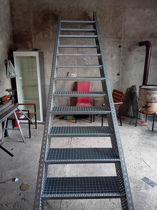 Scara metalica zincata 4m