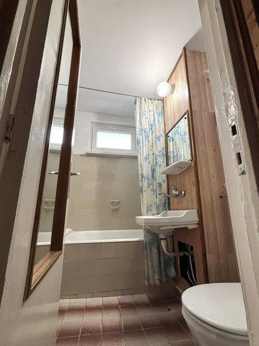 Apartament Centru - etaj intermediar
