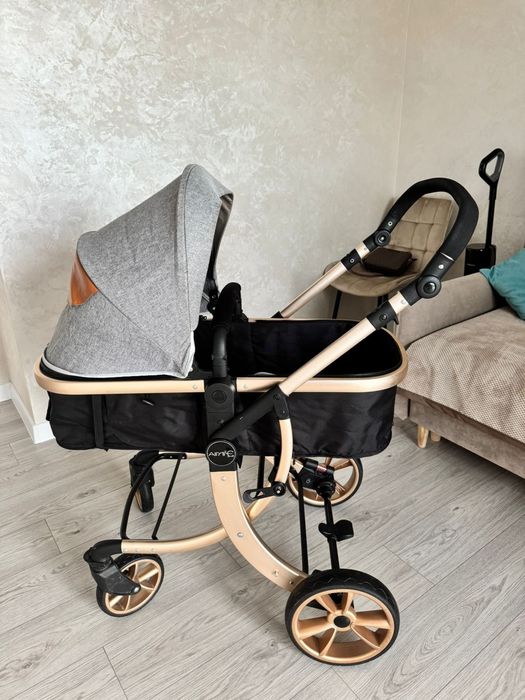 Продам отличную коляску