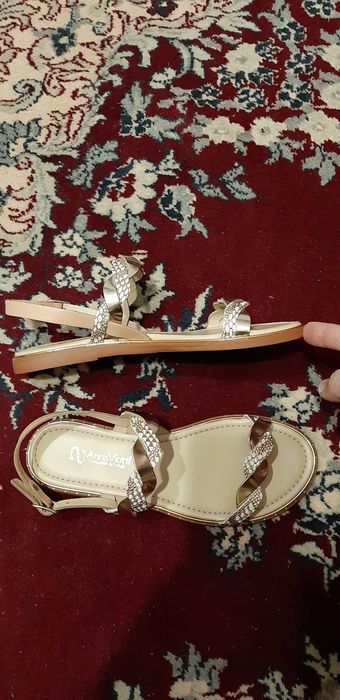 Sandale din piele marimea 37