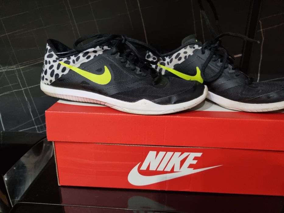 Дамски маратонки Nike