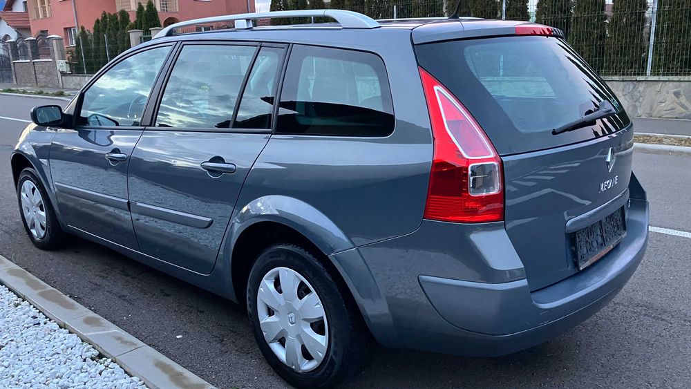 Renault Megane 2 ! 1.4 Benzina , 98 Cp !