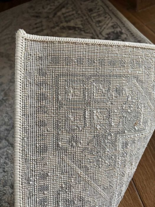 Светъл килим 150/100