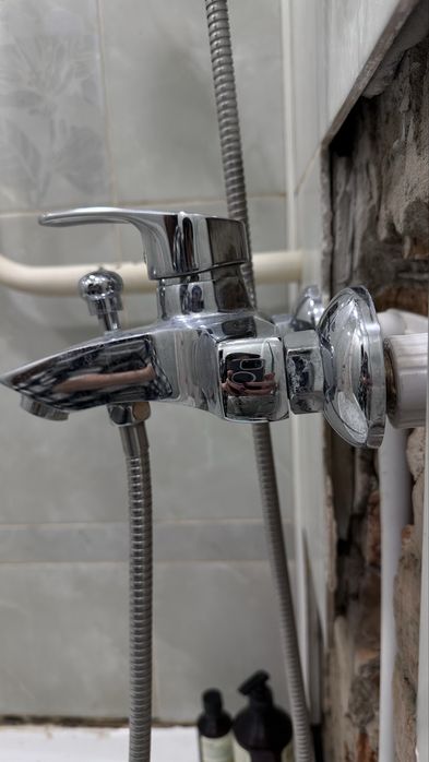 Смеситель для ванной