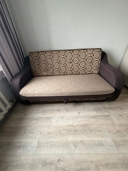 Продам диван тахта