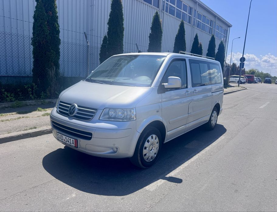 Vw T5 multivan cu 7 locuri, clima, 2 usi culisante, se face pat