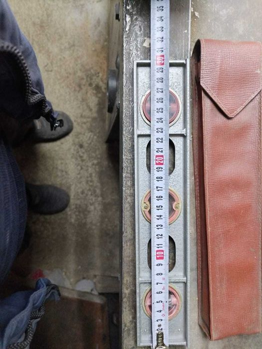 Продам уровень Советский