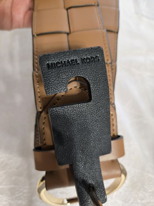 Продается кожаный ремень оригинал Michael Kors