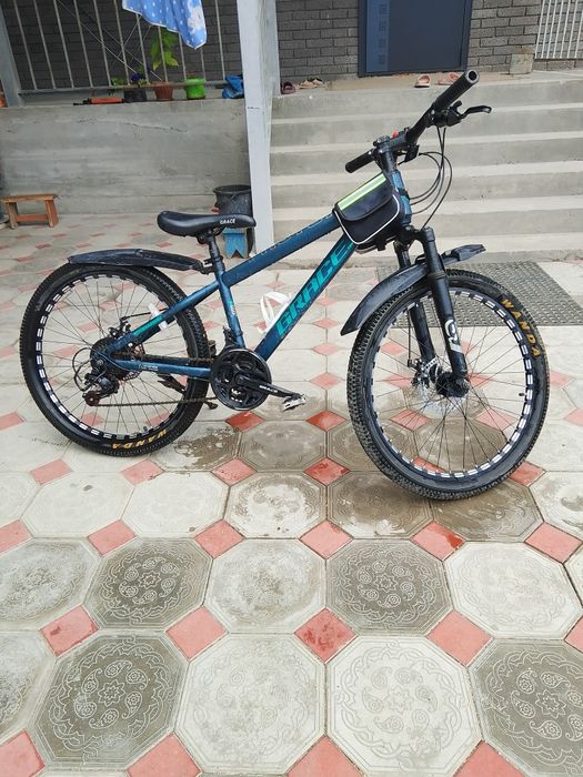 Велосипед хороший не разбитый