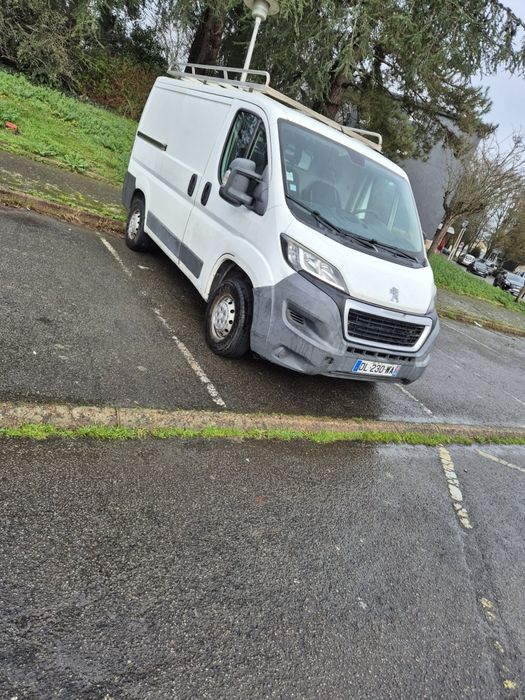 Vând urgent masina este pw numere de Franța  Peugeot 2015 22 diesel