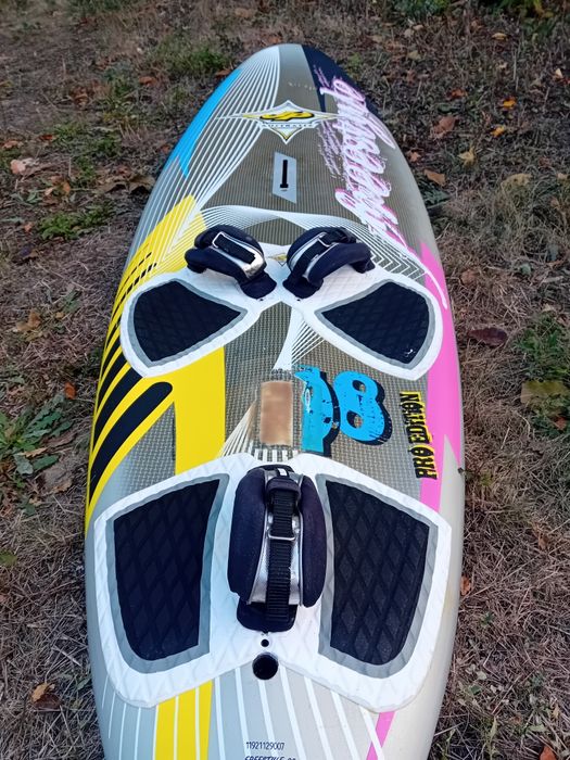 Уиндсърф сърф дъска  surf JP freestyle 98 литра,мачта 3.70 RRD,гик,пл
