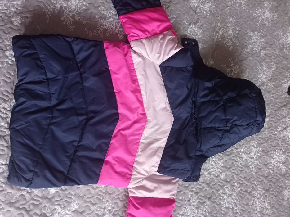 Яке за момиче GAP