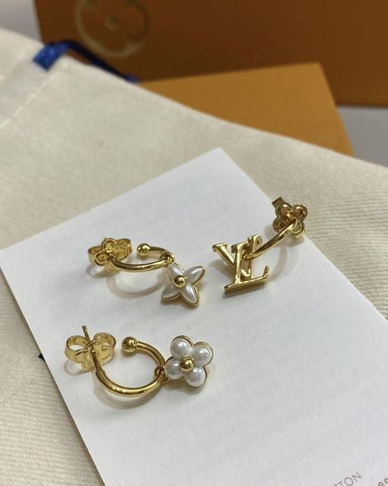 LV обеци New Season