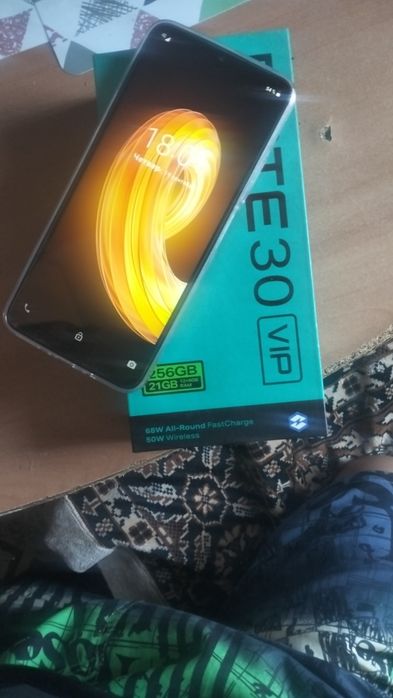 Продам телефон note30 vip