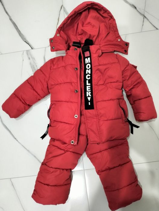 Продам детский зимний комбинезон