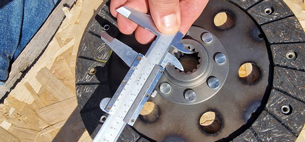 Disc ambreiaj tractor ford dexta 15 dinți diametru total 230 mm preț 4