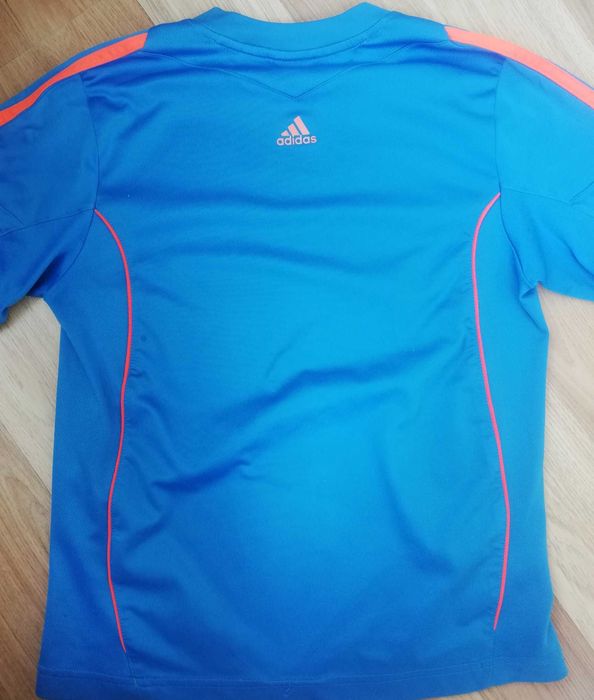 Тениска на Adidas за 12г.