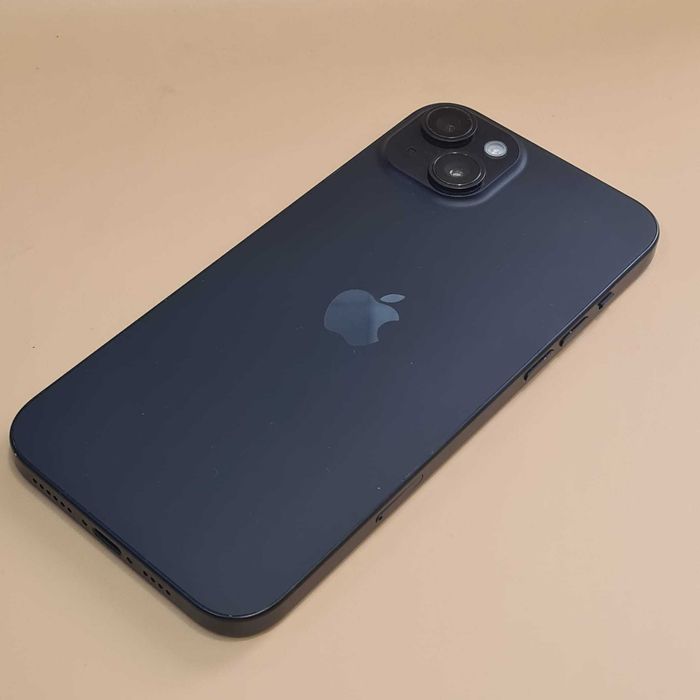 HOPE AMANET P8 Iphone 15 Plus 128  GB 94 Baterie