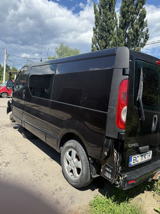 Opel Vivaro 2900 avariat